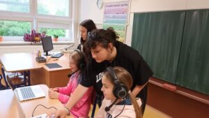 5.B – Osmáci učí páťáky o smyslech