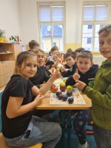 Ochutnávka potravin ve 3. A