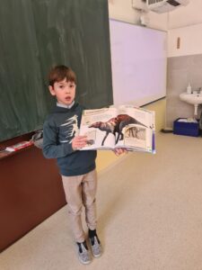 🌳Čtenářský strom ve 3.A  – Jak nám roste láska ke knihám📖